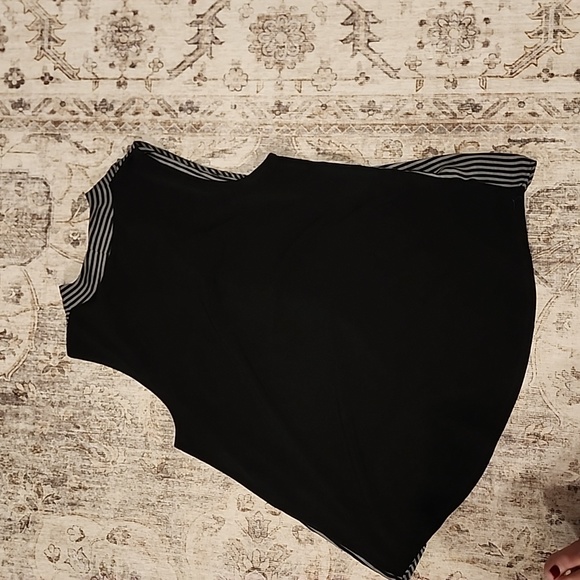 Large Ladies Worthington Top - Picture 3 of 4